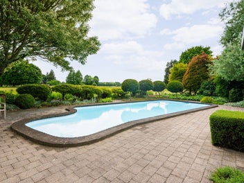 Rare Four-Hectare Tamahere Retreat