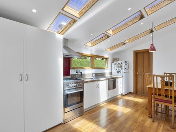 Affordable Cottage Near Roslyn Village