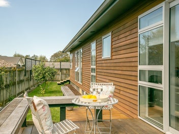 Simplistic Summer Living