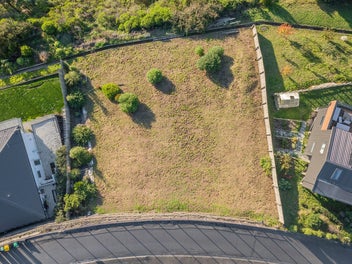 Sun-Soaked, Scenic, and Ready to Build