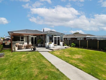 Home in the heart of Windsor