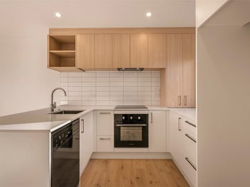 Two Bed Luxury-Convenience and Lifestyle