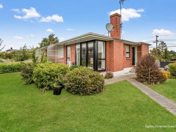 Updated, stylish, peaceful unit