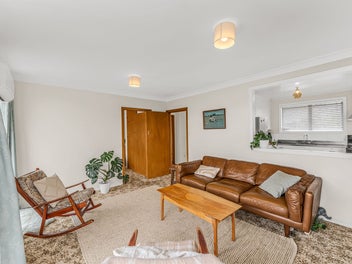 Price reduced! Owner shifting for work