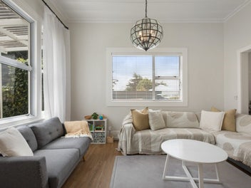 Villa Charm Modern Comfort-New Roof