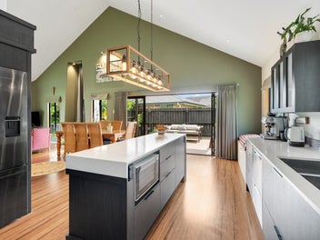 A Statement Home in the Heart of the Valley Zone