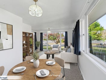 Large Family Home in Good School Zone!