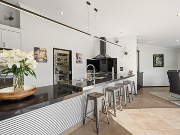 NEW PRICE! Endless Possibilities - a must see!