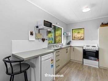 TITAHI BAY FOR CHRISTMAS-BE QUICK!