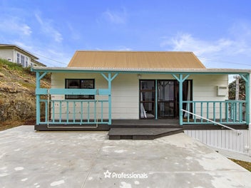 OPEN HOME SATURDAY! BRING US AN OFFER!