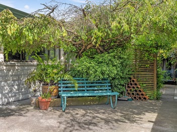 Live Smart in One of Bryndwr’s Best Pockets