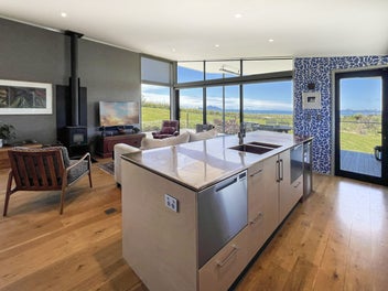 Country Space, Coastal Soul