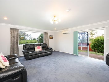 TEAM LEWIS - BRING YOUR BIG FURNITURE