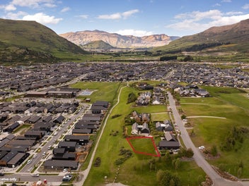 Elevated ridgeline corner site in Jack's Point!