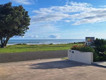 EXCEPTIONAL OHOPE BEACHFRONT