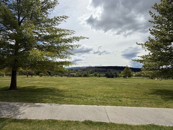 PRESTIGIOUS CLYDE LOCATION