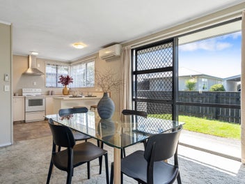 Easy as 1,2,3! Your Townhouse Find!