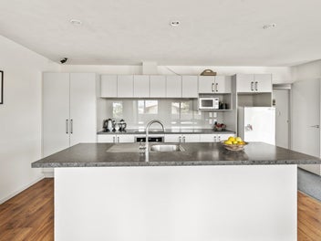 Sunny, secure family living in Onekawa