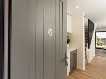 Sophisticated 2-Bedroom Townhouse