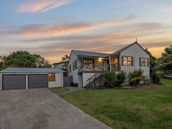 3Bedroom plus 3 Utility Rooms!