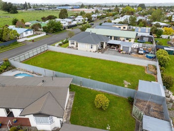 House, Section or Both – BEO $525,000