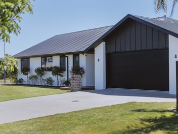 Poolside for Christmas!