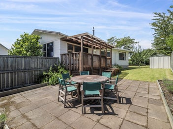 Tidy, Sunny, Ready to Move In!