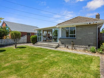 Space, Location & Real Potential