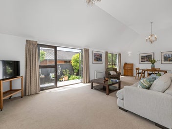 Quiet, Modern and Exceptionally Located