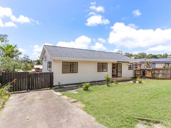 Freehold! Fully renovated! Overseas vendor!