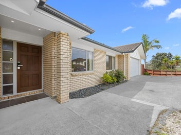 Move in Ready, Brick & Weatherboard Home