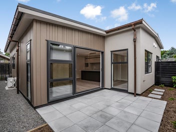 OFFER RECEIVED DEADLINE BROUGHT FORWARD!