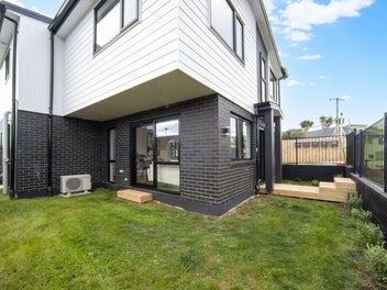 BRAND NEW 3-BED HOMES - MODERN LIVING IN NEW LYNN!