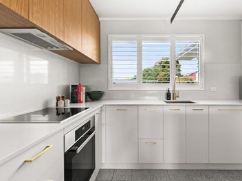 Stylish Parkvale Living at Its Best