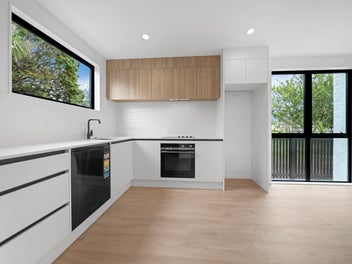 Premium Home - Reserve Access - Last End Unit!