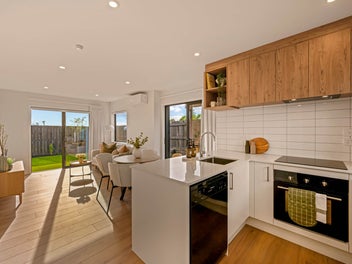 Two Bed Modern Convenience with a Carpark