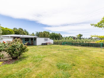 Country Living, Town Convenience!