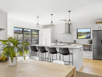 Serious sellers, serious value on Windsor Street