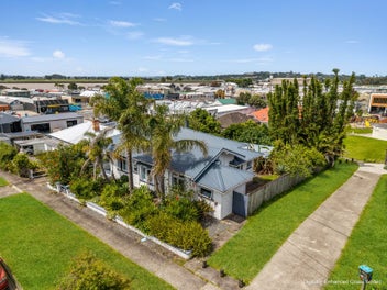 A Verandah With a View and a Home With a Story