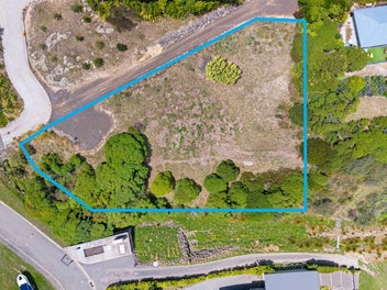 Waterfront section with direct beach access