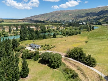 Riverlea - Life by the River