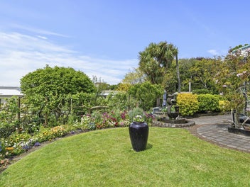 A LITTLE BIT OF MAGIC IN STRANDON