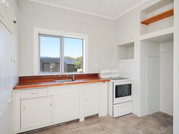 BACH, BOLTHOLE or BnB