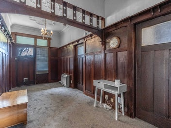 Spacious & Charming Family Home!