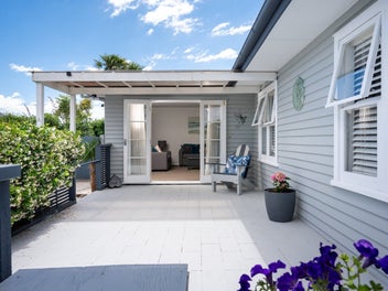 Multiple living options- family home and cottage