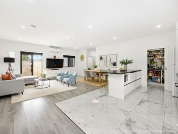 Must be sold - vendor says bring your offer