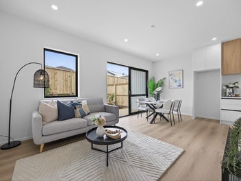 Walk to Sylvia Park - Convenient Modern Living