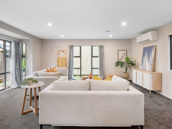 Modern Comfort Meets Prime Position!