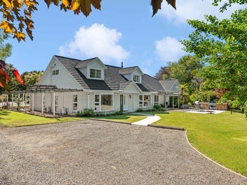 Massive Price Drop - Vendors Want Immediate Sale