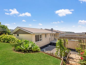 Elevated views - SO MUCH HOUSE!